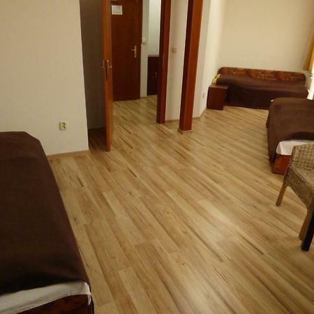 Vazinka Hotel Madunice Luaran gambar